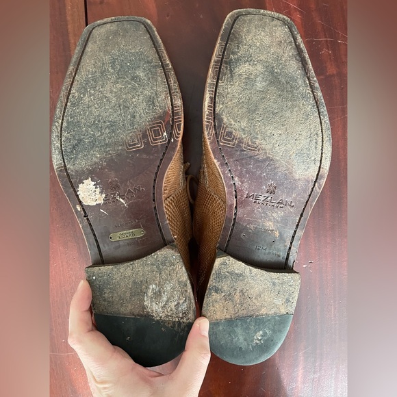 Mezlan lace up dress shoes. Size 12. - Picture 4 of 4